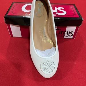 NEW White leather flats